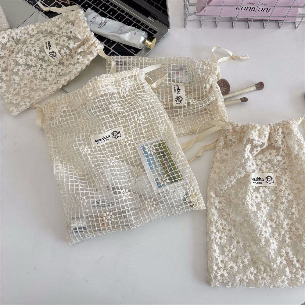 Tas Makeup Jala Bordir Renda M - Cosmetic Bags ulasan dan harga